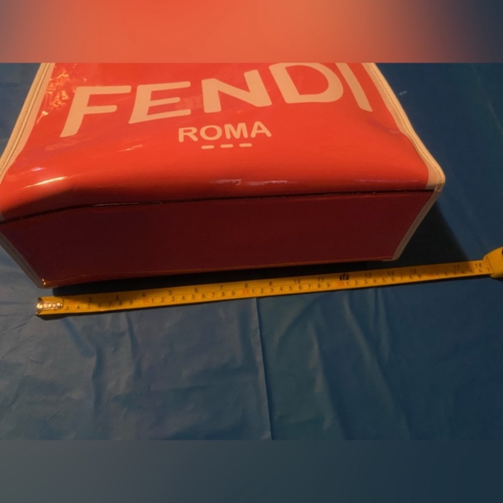 Fendi Coral Tote Bag - Picture 2 of 6